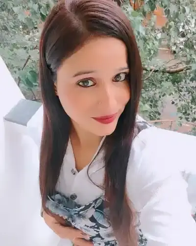 Call Girls in Deesa